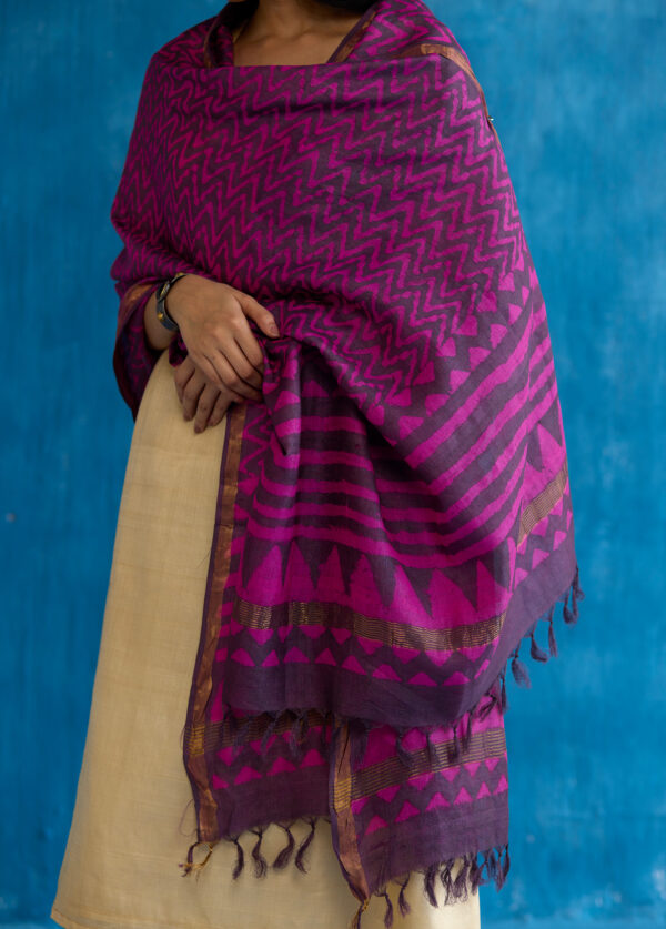 Royal Fuchsia Shibori Kosa Silk Dupatta - Image 4