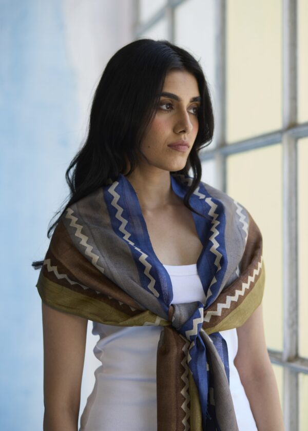 Earthy Waves Kosa Silk Stole - Image 2