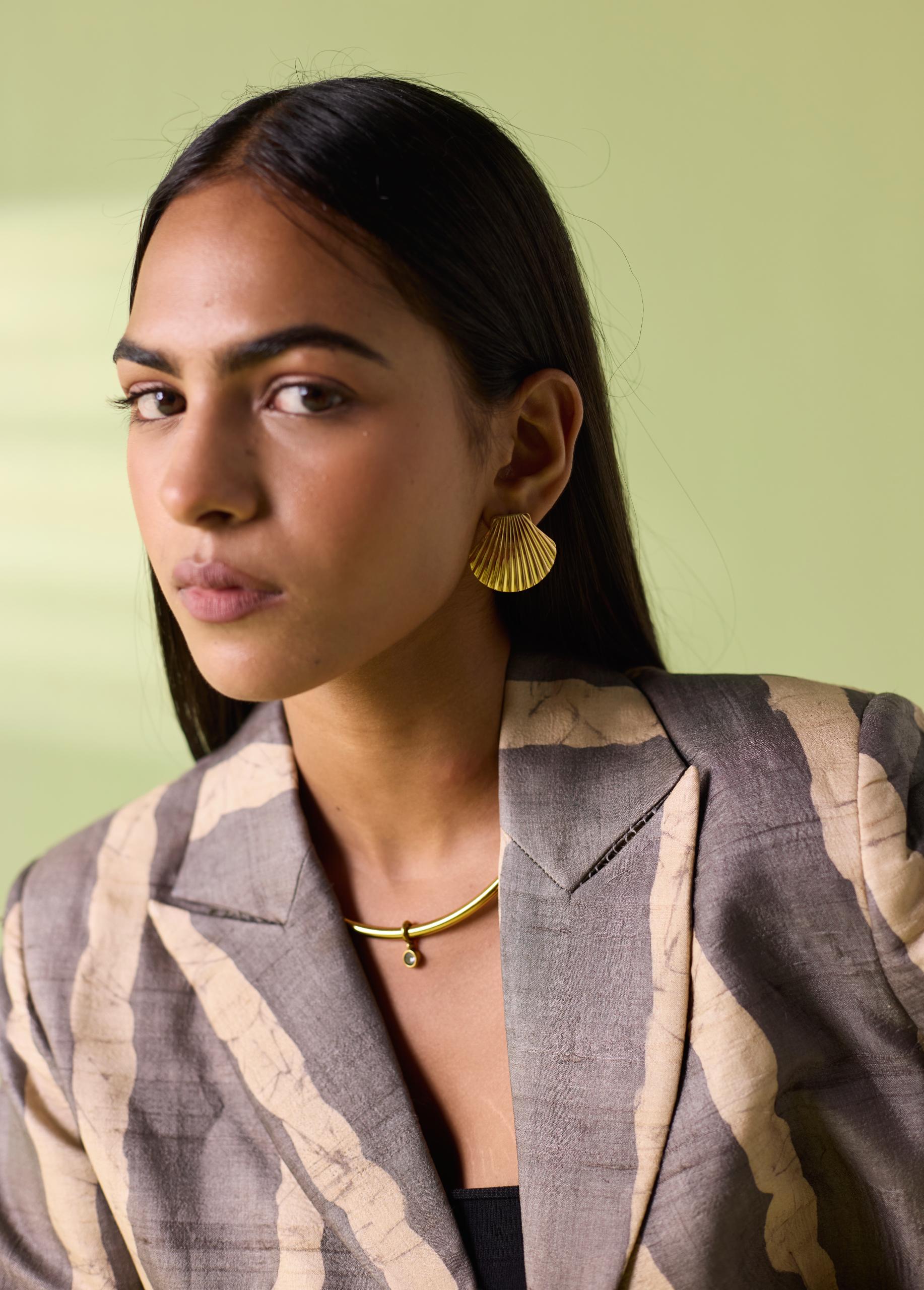 Kosa Silk Beige–Grey Striped Statement Jacket - Image 6