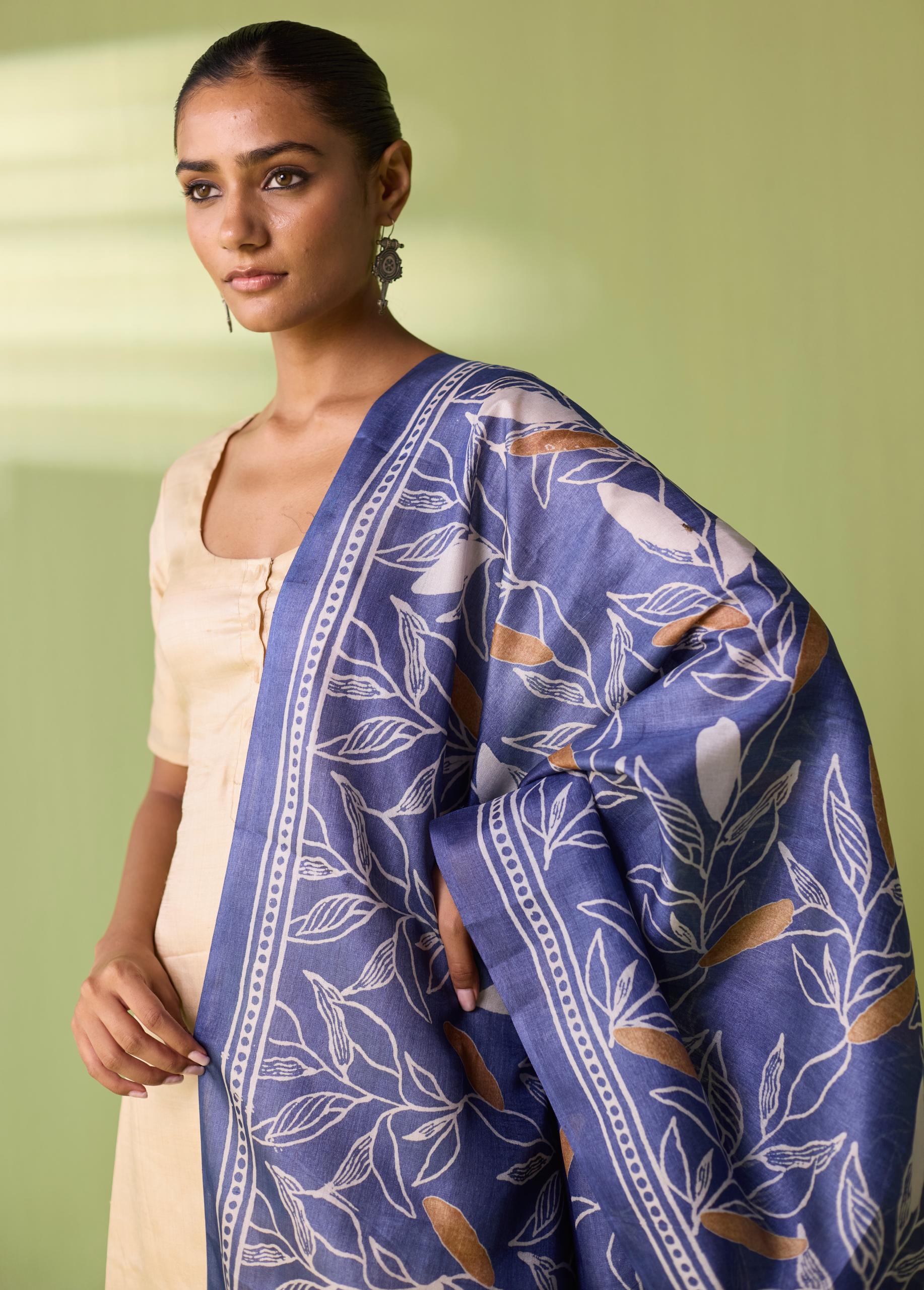 Neelpatra Kosa Silk Leaf Motif Dupatta - Image 2
