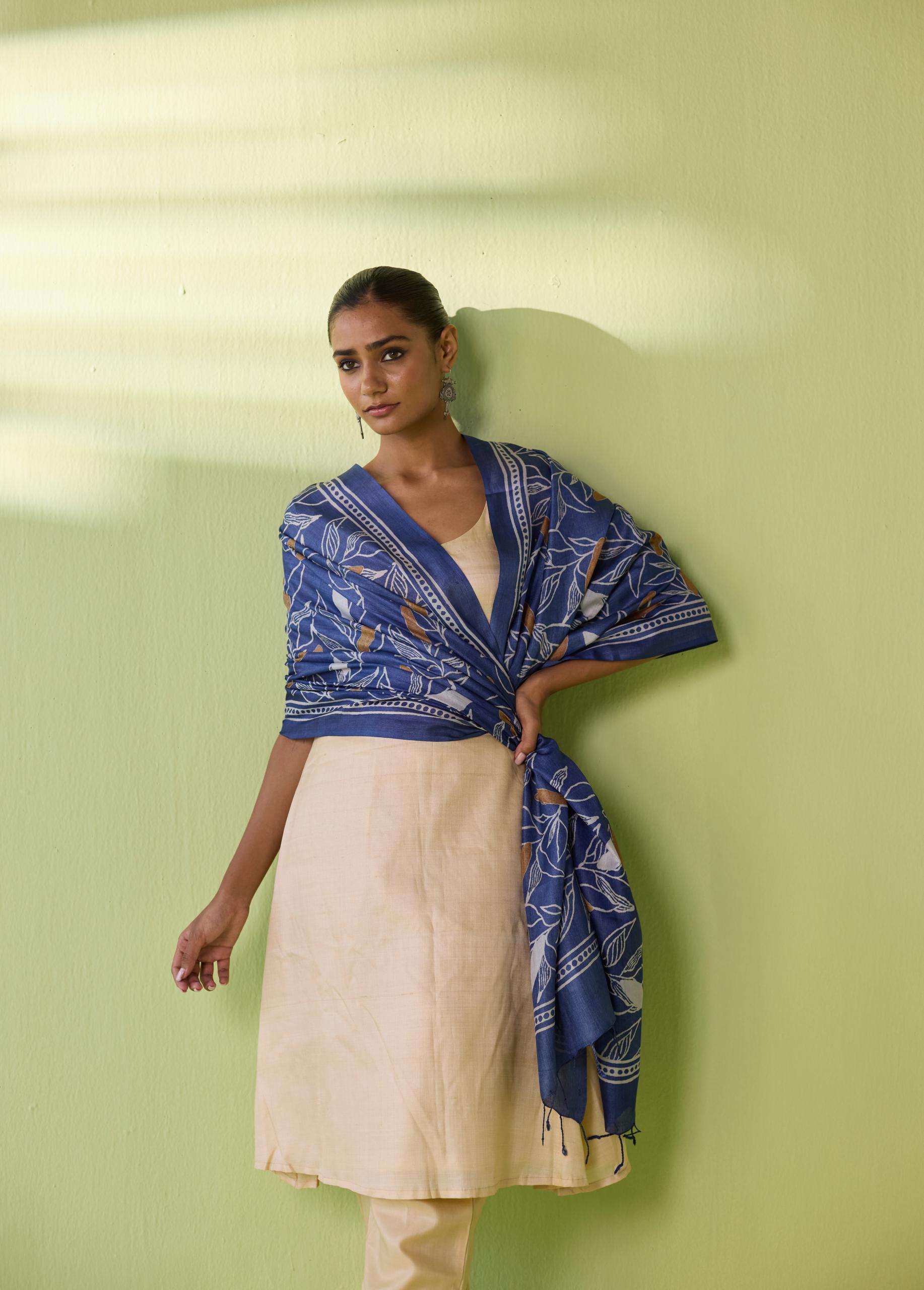 Neelpatra Kosa Silk Leaf Motif Dupatta - Image 4