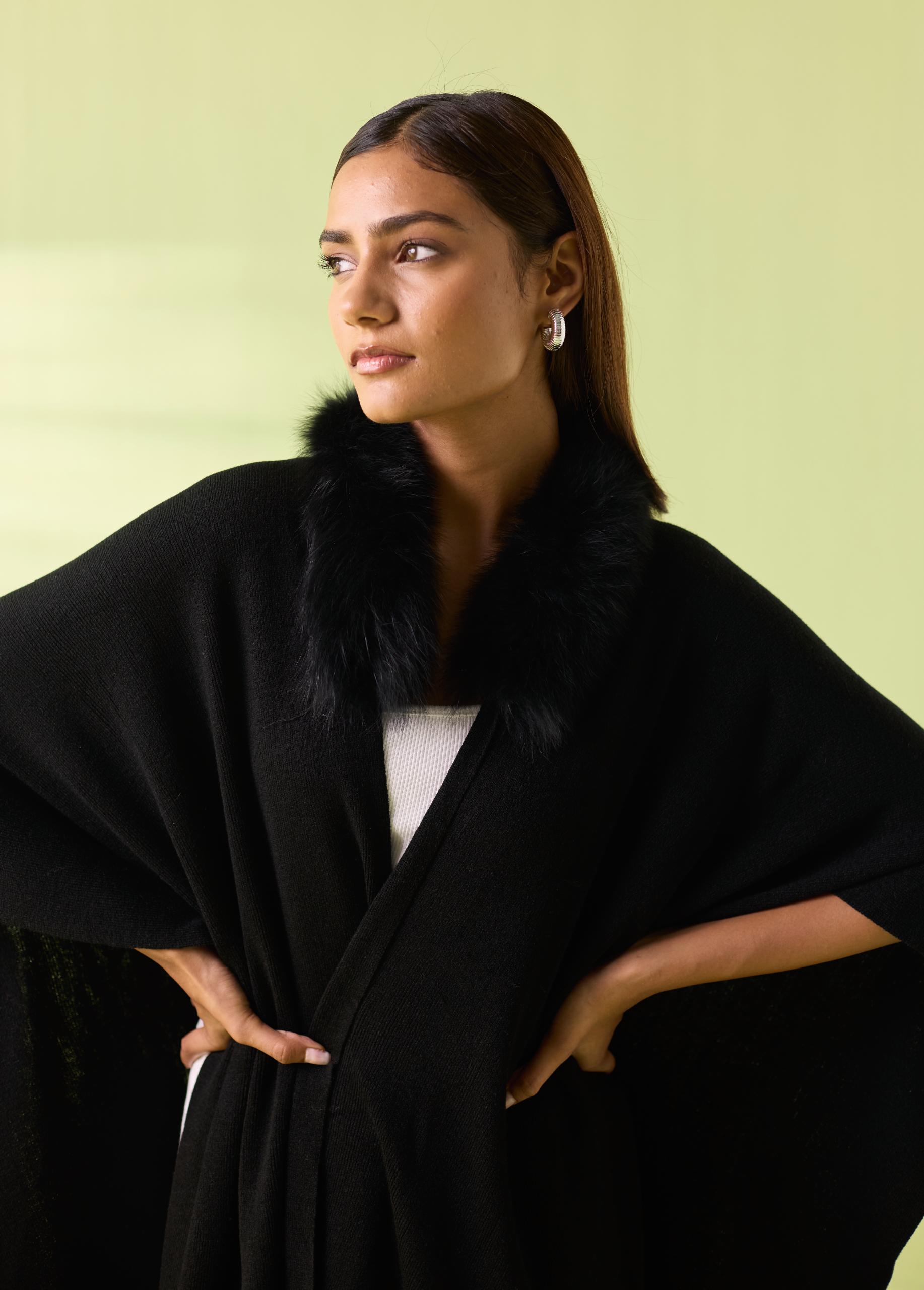 Black Luxe Fur-Collar Fine Wool Cape
