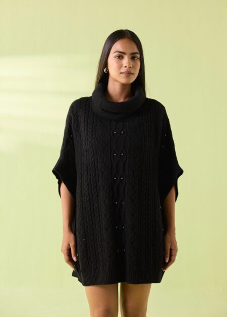 Noir Cable-Knit Woollen Poncho